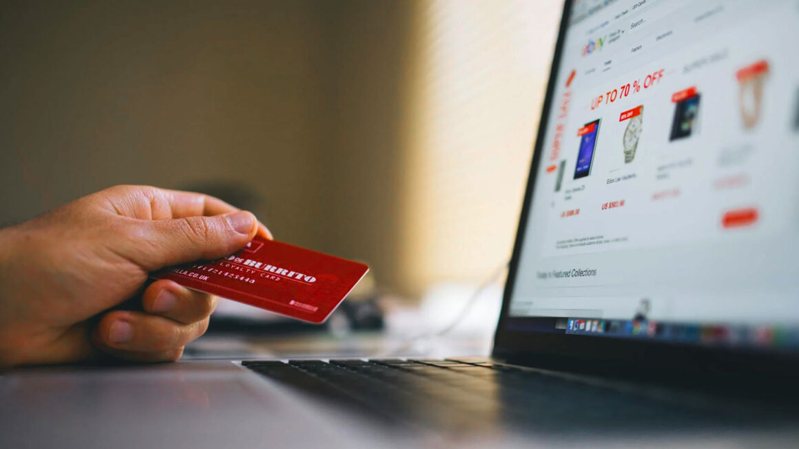 How AI is Revolutionizing Online Shopping