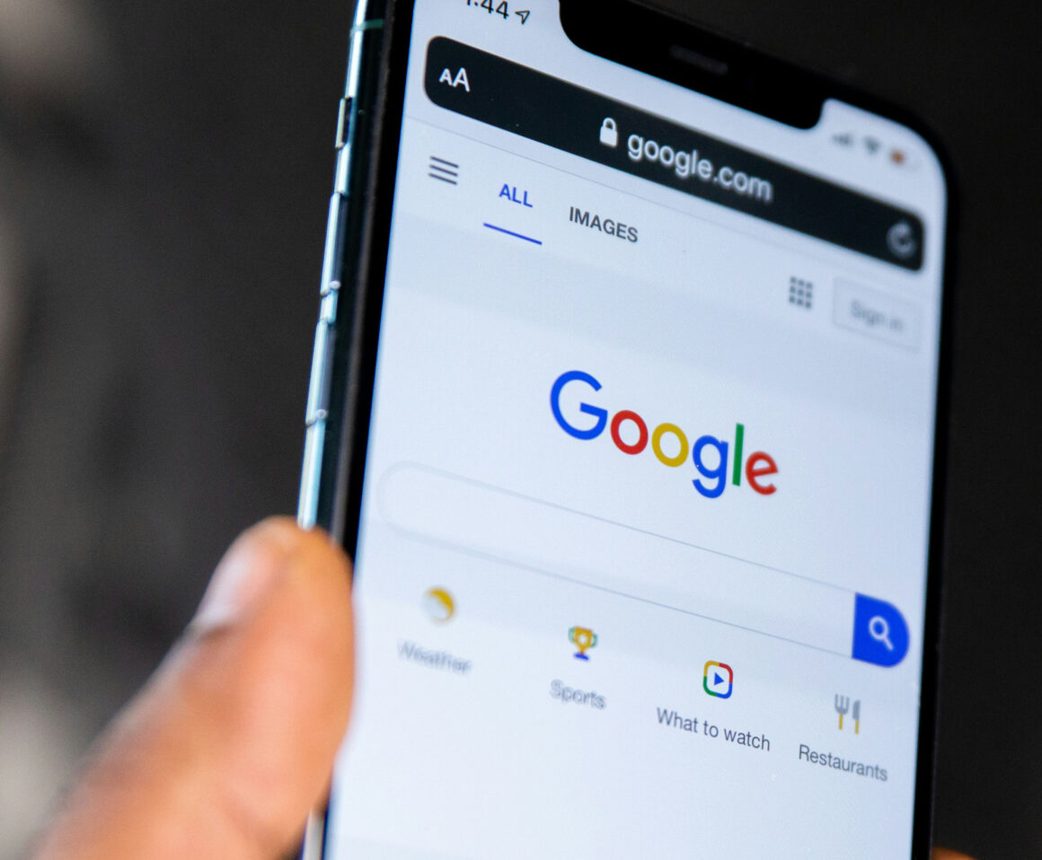 Google’s Search Generative Experience (SGE): Tailored Strategies for Beauty Brands