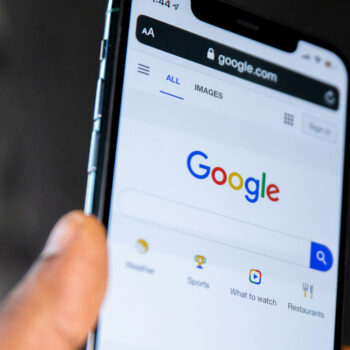 Google’s Search Generative Experience (SGE): Tailored Strategies for Beauty Brands